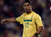 开云体育视频直播-蛰伏后的反击，恩比德自我救赎，黄蜂强势击溃骑士