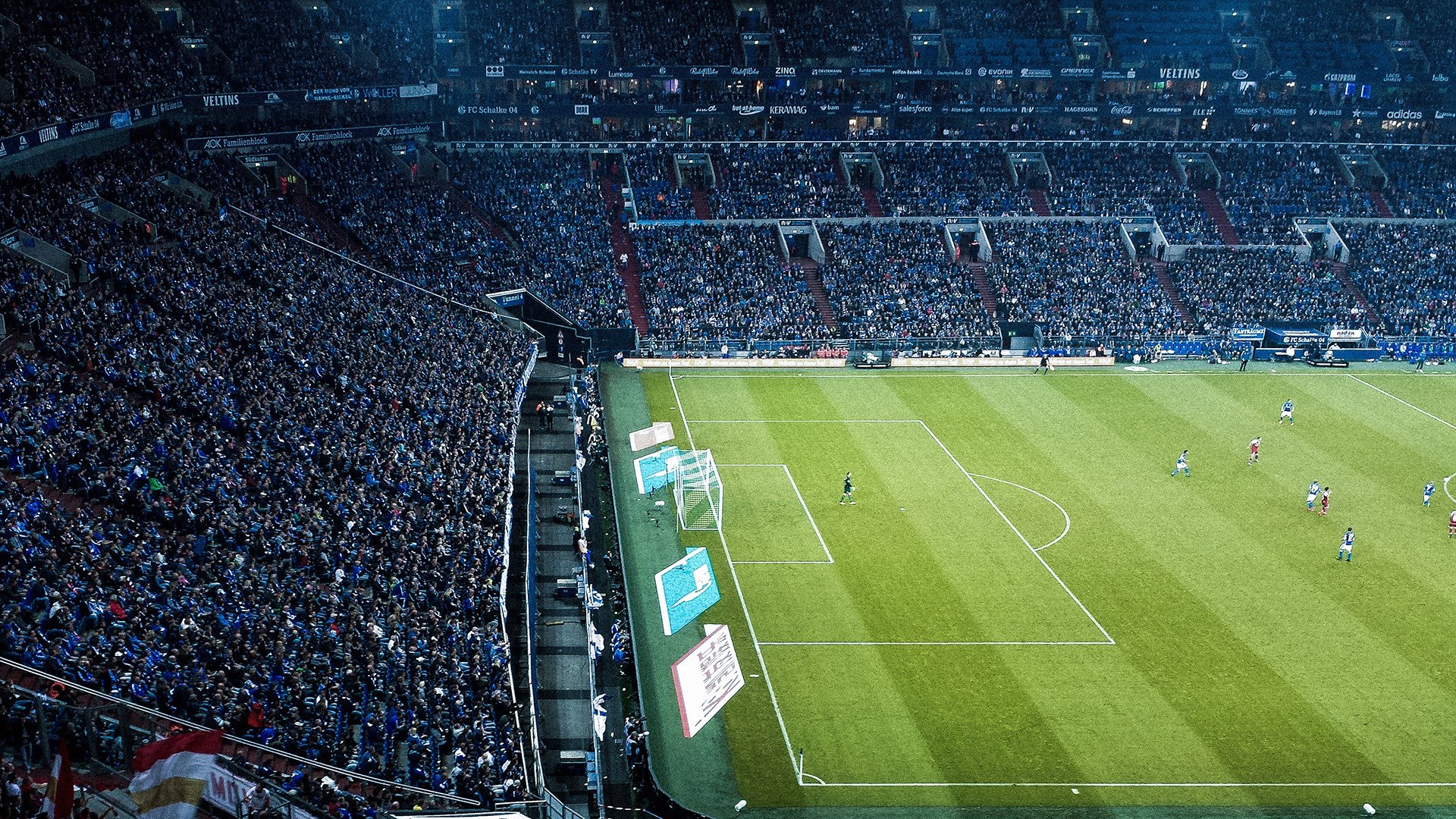 梅西连续得分拉开差距，法国淘汰芬兰，当个人传奇与团队命运交织